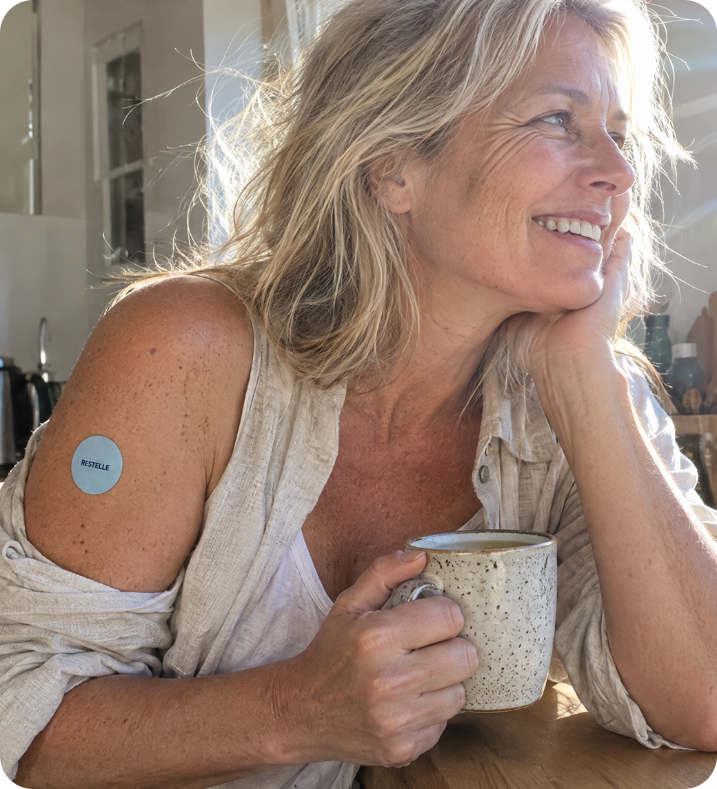 Sleep pills last around 3 hours; Restelle Sleep Patch works for 8–10 hours. Illustration only, not clinical data.